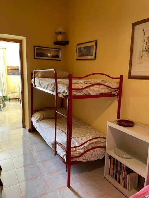 Lo Studio Di Gabriella Bolsena Bagian luar foto